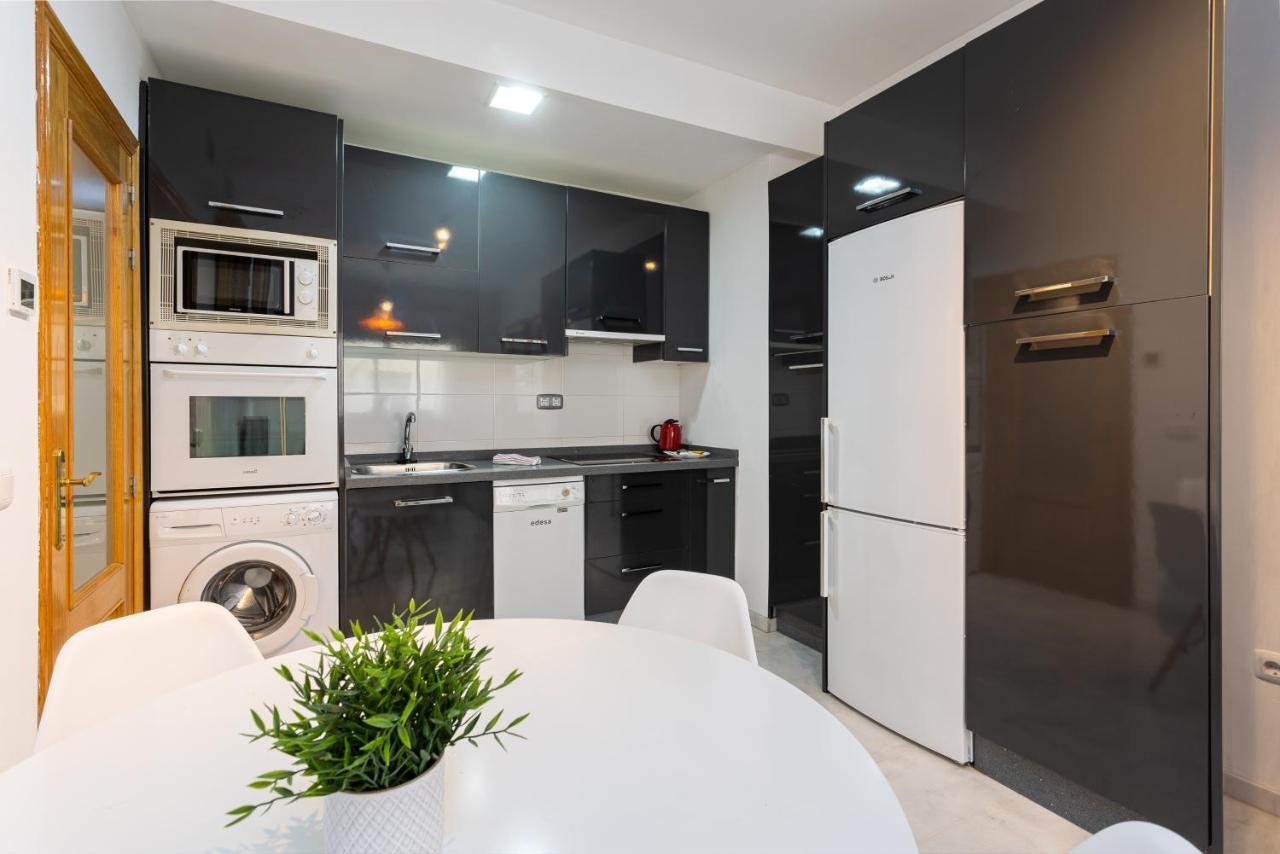 Holidays2Malaga Carrera Capuchinos Free Parking Aircon Downtown ภายนอก รูปภาพ