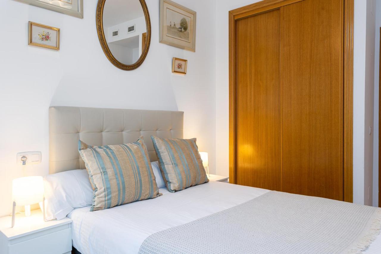 Holidays2Malaga Carrera Capuchinos Free Parking Aircon Downtown ภายนอก รูปภาพ